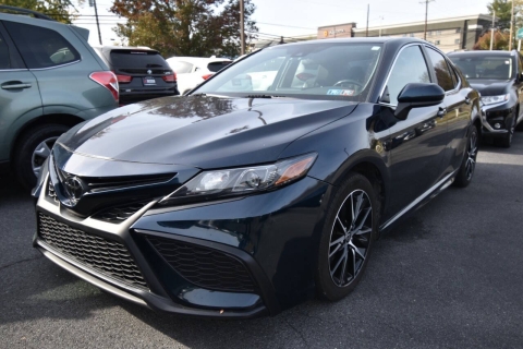 2021 Toyota Camry SE 4dr Sedan