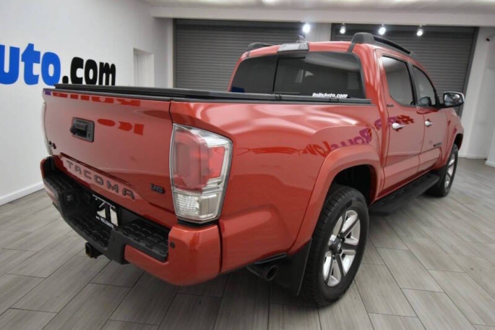 2019 Toyota Tacoma Limited 4x4 4dr Double Cab 5.0 ft SB - photo 3