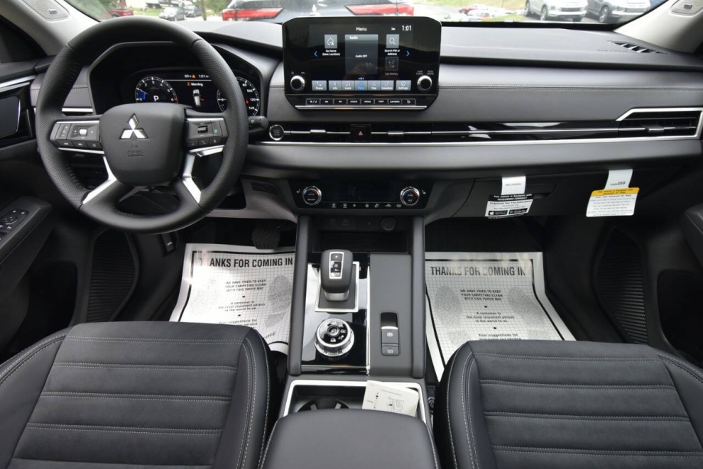 2024 Mitsubishi Outlander SE AWD 4dr SUV - photo 21