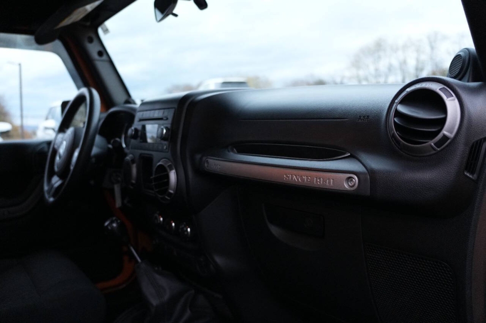 2012 Jeep Wrangler Sport 4x4 2dr SUV - photo 7