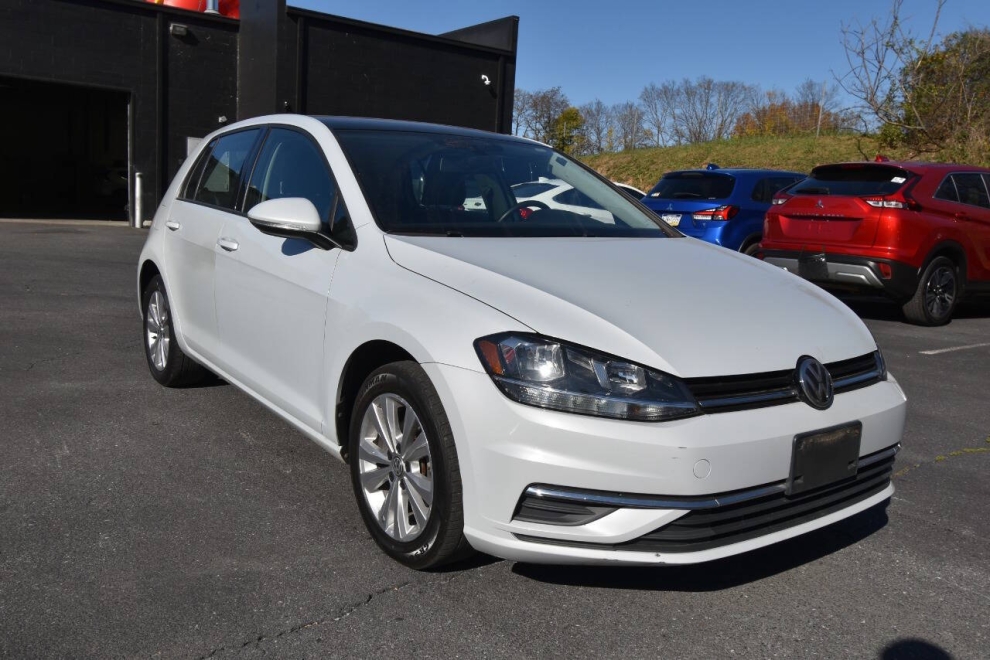 2021 Volkswagen Golf TSI 4dr Hatchback 8A - photo 1