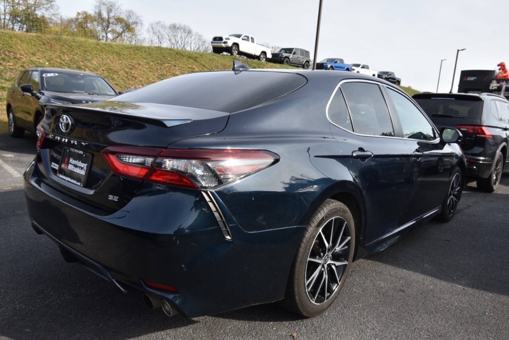 2021 Toyota Camry SE 4dr Sedan - photo 3