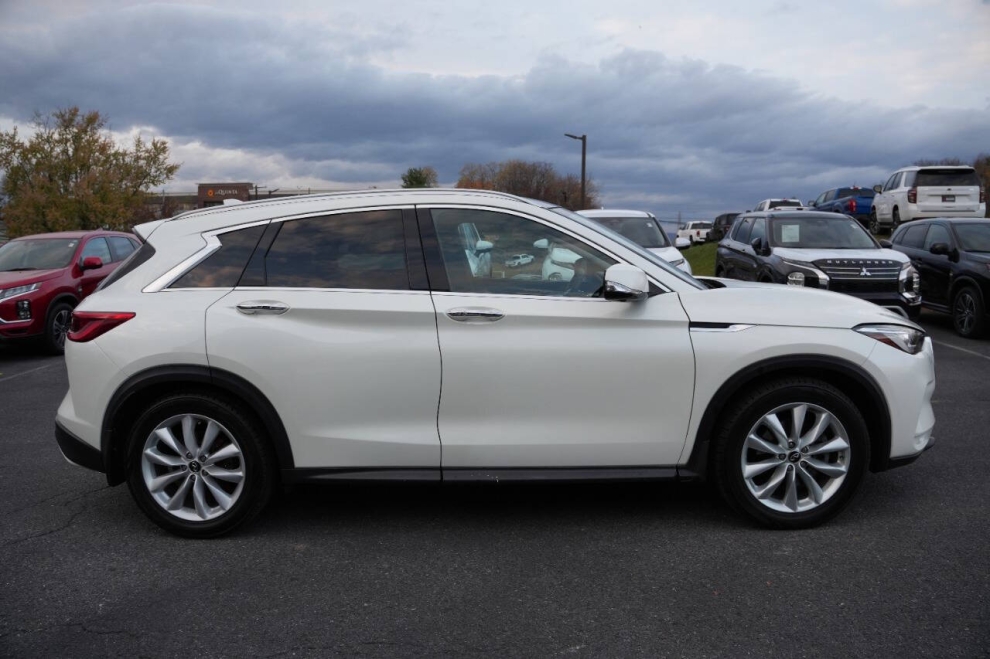 2019 Infiniti QX50 Essential AWD 4dr Crossover - photo 3