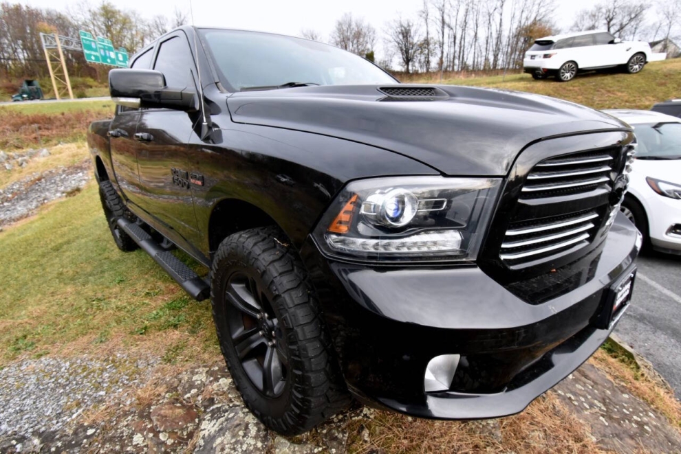 2016 RAM 1500 Sport 4x4 4dr Crew Cab 5.5 ft. SB Pickup - photo 3