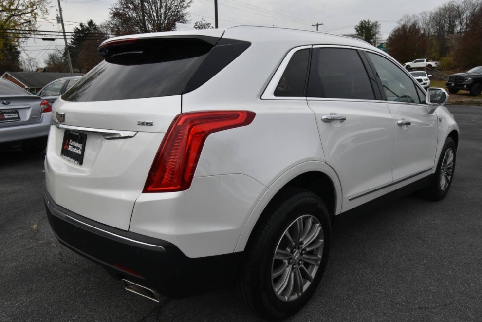 2017 Cadillac XT5 Luxury 4dr SUV - photo 4