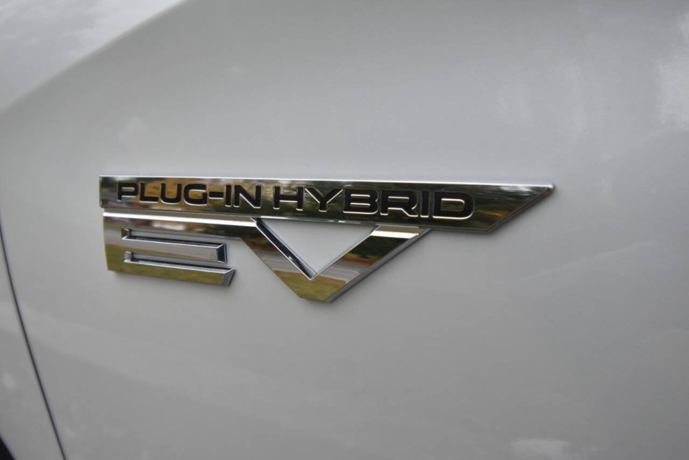 2025 Mitsubishi Outlander PHEV SEL AWD 4dr SUV - photo 24