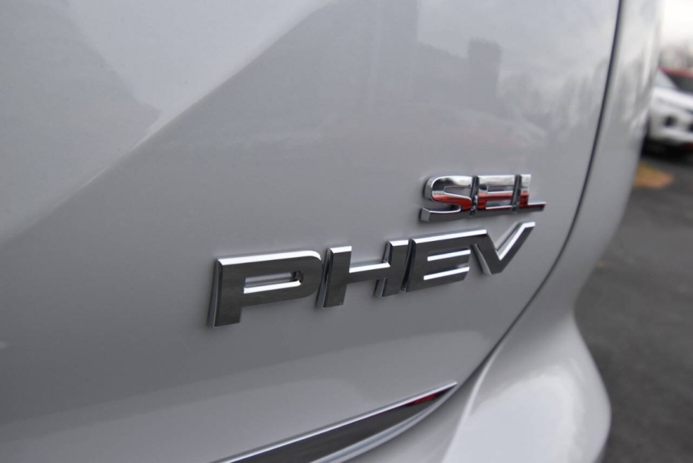 2025 Mitsubishi Outlander PHEV SEL AWD 4dr SUV - photo 26