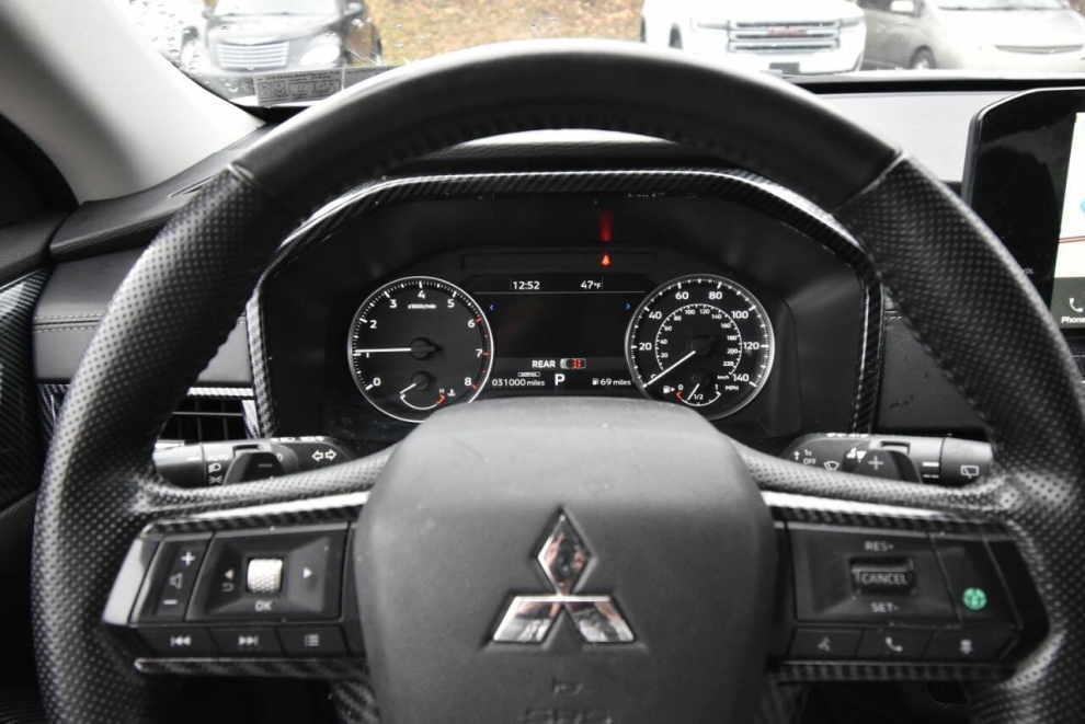 2023 Mitsubishi Outlander SE AWD 4dr SUV - photo 20