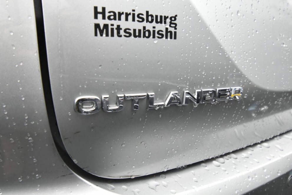 2023 Mitsubishi Outlander SE AWD 4dr SUV - photo 31