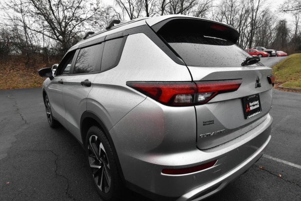 2023 Mitsubishi Outlander SE AWD 4dr SUV - photo 6