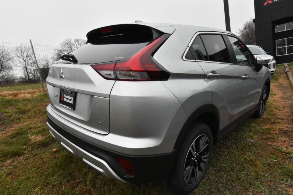 2025 Mitsubishi Eclipse Cross - photo 4