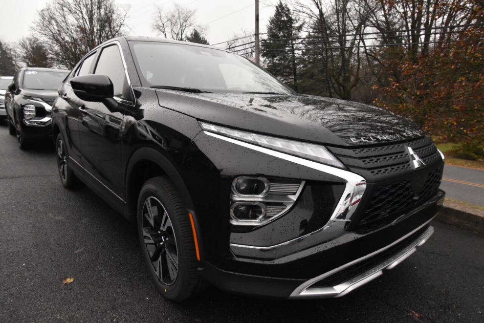 2025 Mitsubishi Eclipse Cross - photo 3