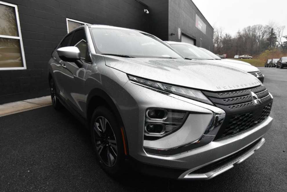 2025 Mitsubishi Eclipse Cross - photo 3