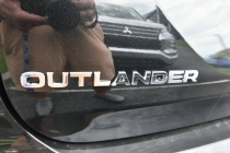 2024 Mitsubishi Outlander SEL AWD 4dr SUV - photothumb 38