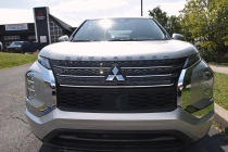 2024 Mitsubishi Outlander ES AWD 4dr SUV - photothumb 5